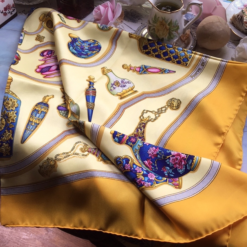 Authentic Hermes Carré 90 Scarf Qu'importe Le Flacon Perfume Bottle Scarf Silk